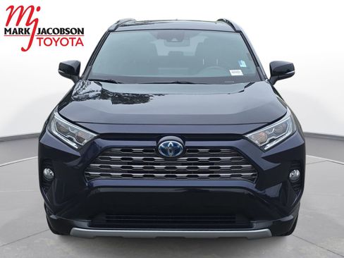 Used 2021 Toyota RAV4 XSE w/ XSE Grade Weather Package AWD/4WD image 2