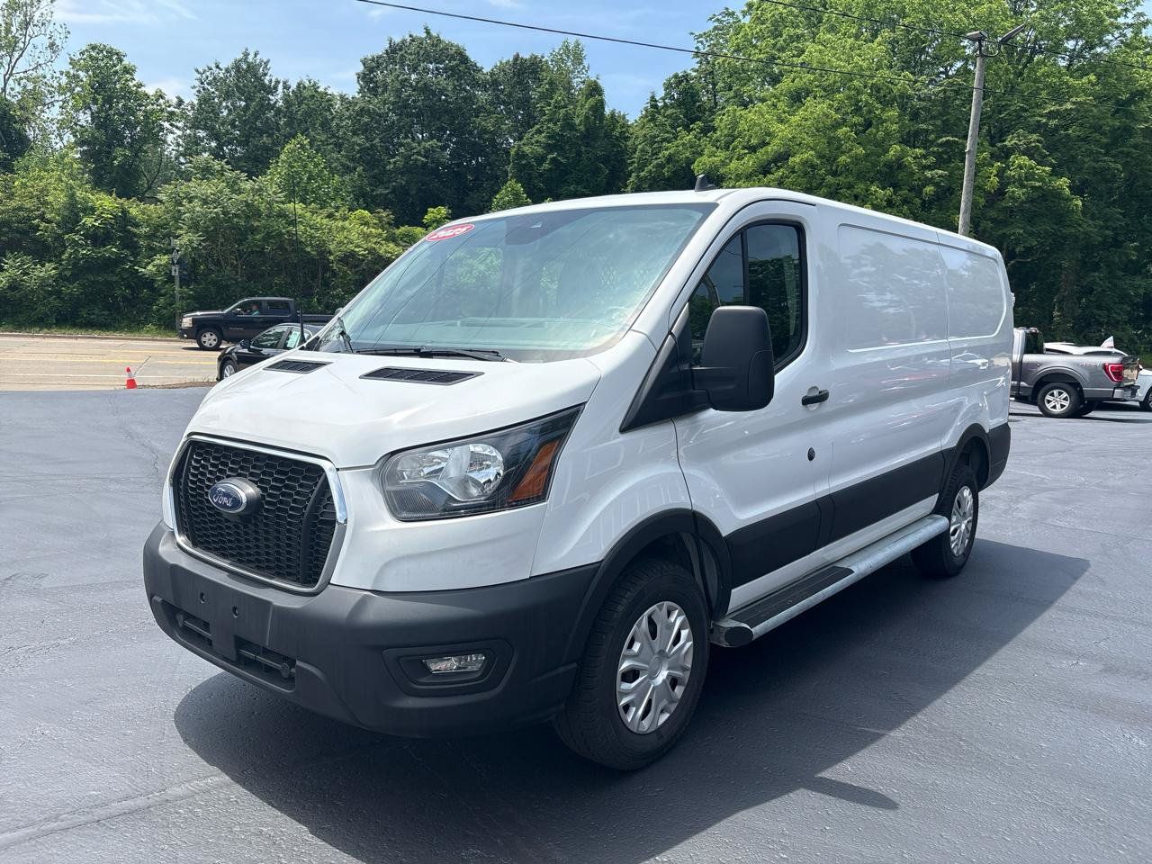 Used 2025 Ford Transit 250 Low Roof w/ Exterior Upgrade Package RWD image 3