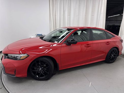 Used 2025 Honda Civic Sport image 1