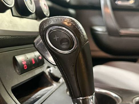 Used 2014 GMC Acadia SLE image 16