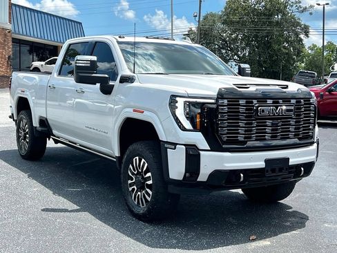 Used 2025 GMC Sierra 2500 Denali Ultimate AWD/4WD image 8