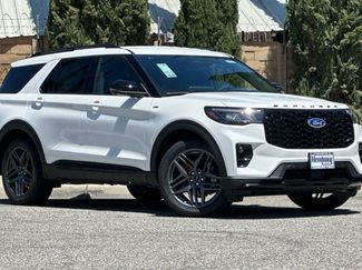 New 2026 Ford Explorer ST-Line RWD video 2