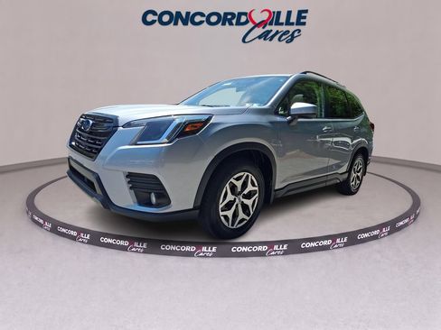 Certified 2023 Subaru Forester Premium AWD/4WD image 4