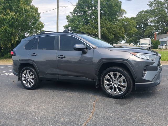 Used 2021 Toyota RAV4 XLE Premium AWD/4WD image 2