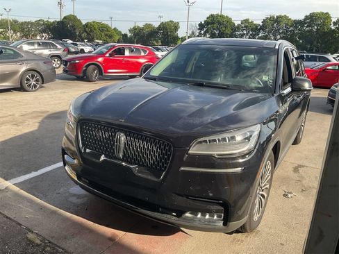 Used 2020 Lincoln Aviator Reserve w/ Equipment Group 201A RWD image 3
