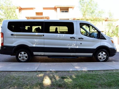 Used 2017 Ford Transit 350 XLT image 8