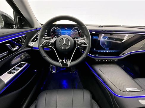 Used 2026 Mercedes-Benz E 350 Sedan image 4