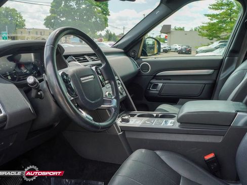 Used 2020 Land Rover Discovery Landmark AWD/4WD image 21