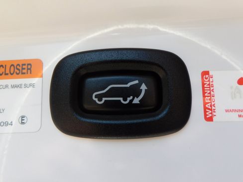 Used 2022 Mitsubishi Outlander SEL image 49