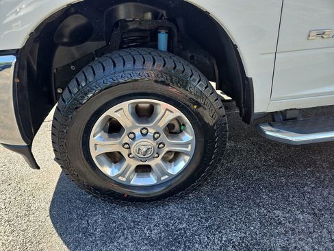 Used 2024 RAM 2500 Big Horn w/ Off Road Package AWD/4WD image 26