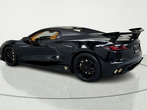 Used 2023 Chevrolet Corvette Stingray Premium Conv w/ Z51 Performance Package RWD image 3