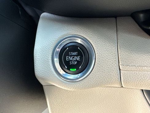 Used 2021 Buick Envision Preferred AWD/4WD image 31