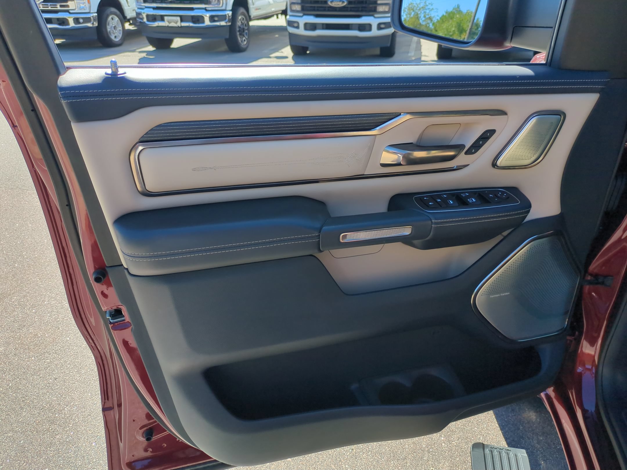 Used 2019 RAM 1500 Limited AWD/4WD image 14