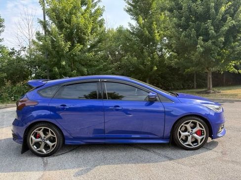 Used 2015 Ford Focus ST FWD image 2