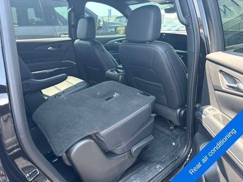 Used 2026 Chevrolet Traverse LT w/ Midnight/Sport Edition AWD/4WD image 13