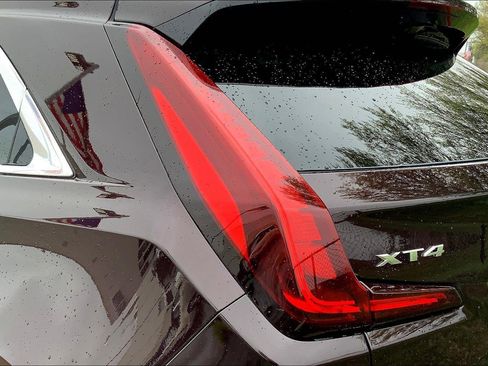Used 2020 Cadillac XT4 Premium Luxury AWD/4WD image 28