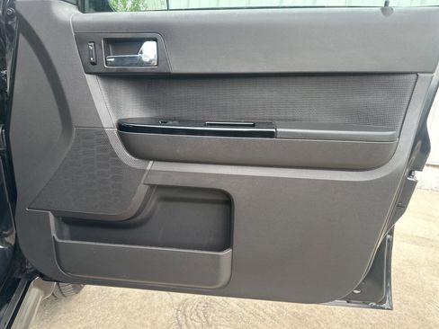 Used 2011 Ford Escape XLT w/ 202A Rapid Spec Order Code image 17