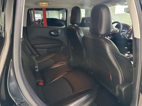 Used 2020 Jeep Compass Trailhawk AWD/4WD image 35