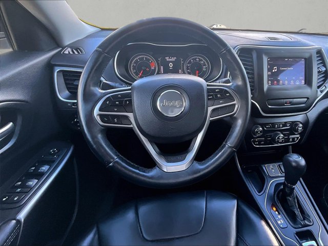 Used 2019 Jeep Cherokee Latitude Plus w/ Comfort/Convenience Group FWD image 7