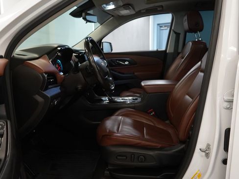 Used 2018 Chevrolet Traverse High Country AWD/4WD image 4