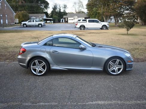 Used 2011 Mercedes-Benz SLK 350 image 4