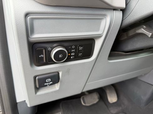 Used 2023 Ford F150 XLT AWD/4WD image 11