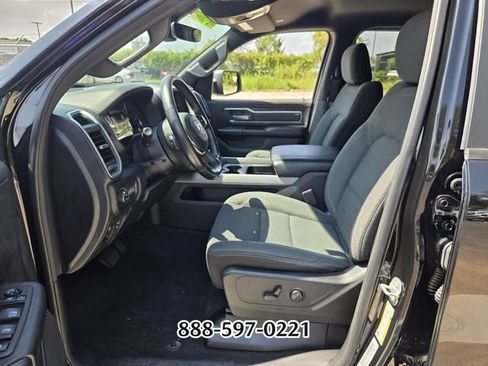 Used 2019 RAM 1500 Big Horn AWD/4WD image 11