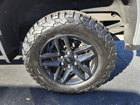 Used 2021 Chevrolet Silverado 1500 LT Trail Boss w/ Bed Protection Package image 41