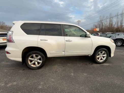 Used 2017 Lexus GX 460 w/ Navigation Package AWD/4WD image 9