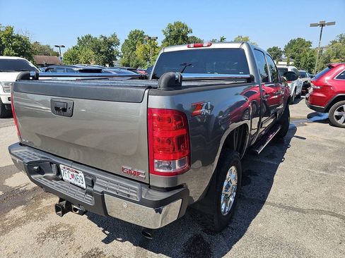 Used 2013 GMC Sierra 2500 SLE w/ SLE Preferred Package AWD/4WD image 2