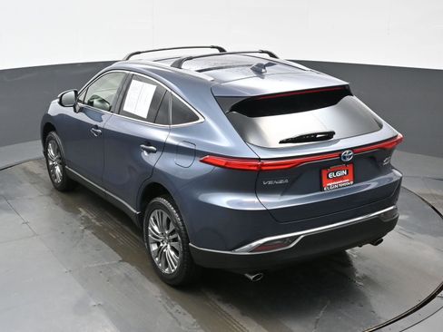 Used 2022 Toyota Venza XLE image 39