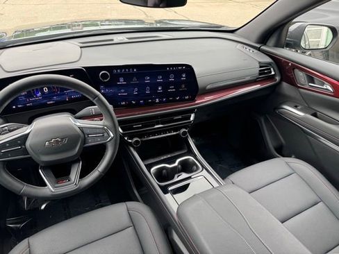 Used 2024 Chevrolet Traverse Z71 AWD/4WD image 12