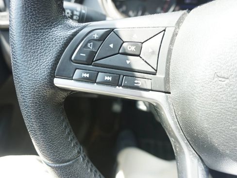 Used 2019 Nissan Rogue S w/ Special Edition Package FWD image 7