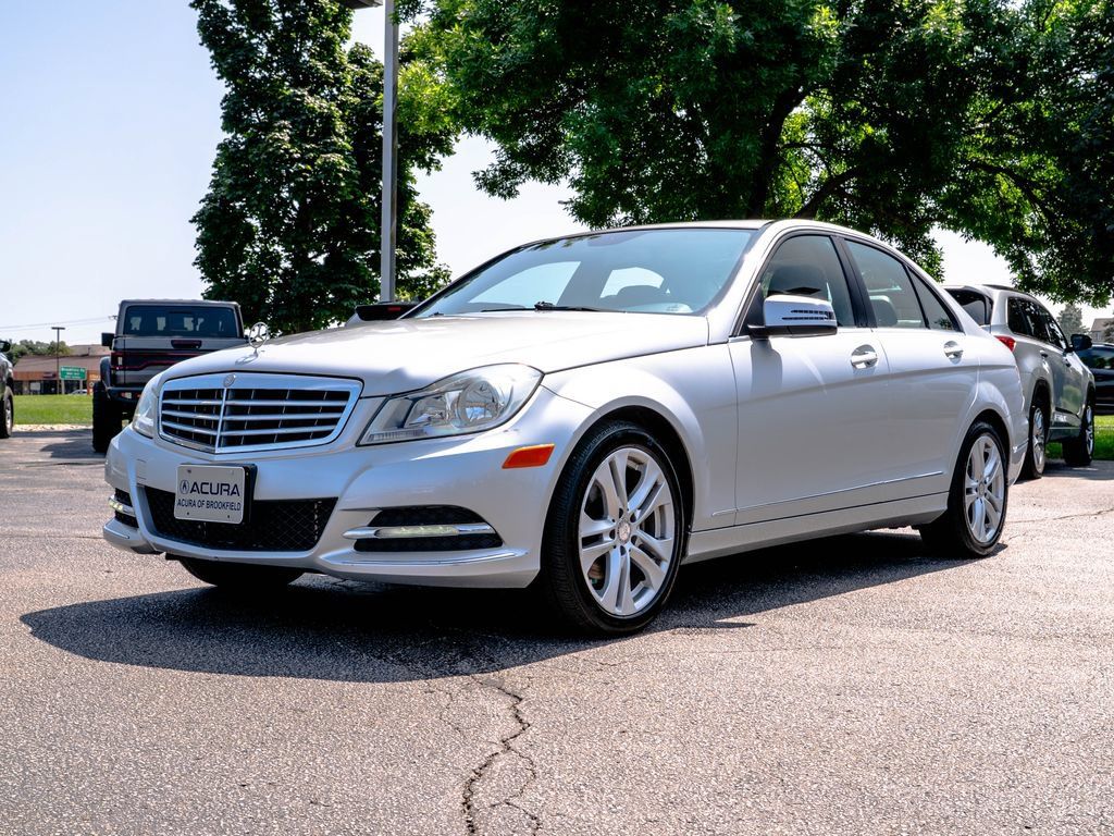 Used 2012 Mercedes-Benz C 300 4MATIC Sedan image 2