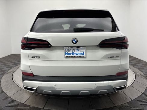 Used 2025 BMW X5 xDrive40i w/ Parking Assistance Package AWD/4WD image 15