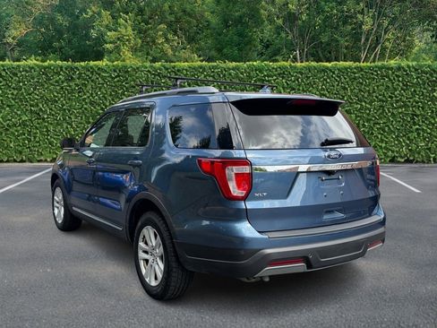 Used 2019 Ford Explorer XLT w/ Equipment Group 202A FWD image 6