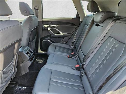 Certified 2025 Audi Q5 Premium w/ Convenience Package AWD/4WD image 24