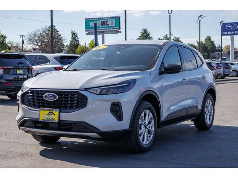 Used 2025 Ford Escape Active AWD/4WD image 7