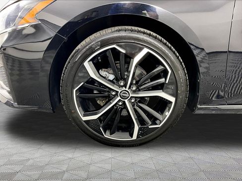 Certified 2024 Nissan Altima 2.5 SR FWD image 33