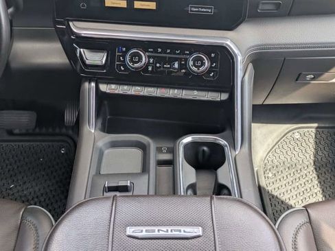 Used 2024 GMC Sierra 2500 Denali w/ Denali Reserve Package image 19