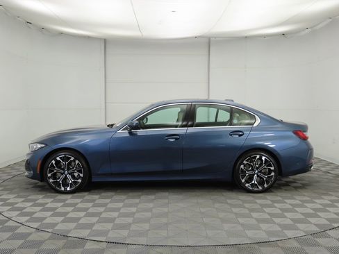 Used 2025 BMW 330i Sedan w/ Premium Package RWD image 9