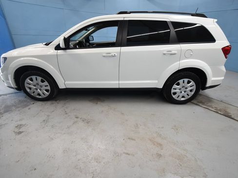 Used 2018 Dodge Journey SXT w/ Connectivity Group FWD image 34