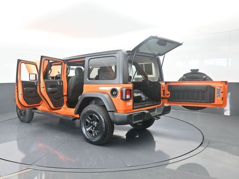 Used 2025 Jeep Wrangler Sport image 76
