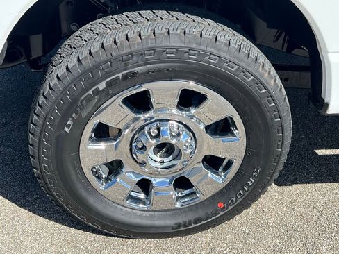 New 2026 Ford F250 Lariat w/ Chrome Package image 9