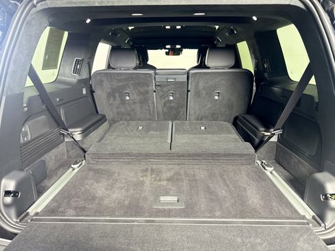 Used 2024 Rivian R1S Adventure image 30