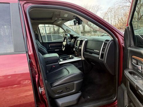 Used 2017 RAM 1500 Laramie AWD/4WD image 11