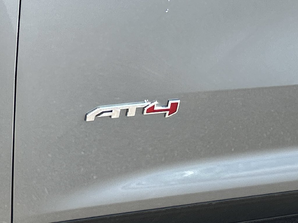 New 2027 GMC Acadia AT4 w/ Luxury Package AWD/4WD image 32