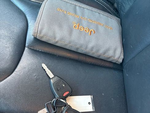 Used 2016 Jeep Wrangler Unlimited Sahara w/ Dual Top Group image 14