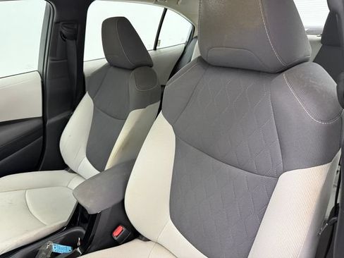 Used 2022 Toyota Corolla LE FWD image 13