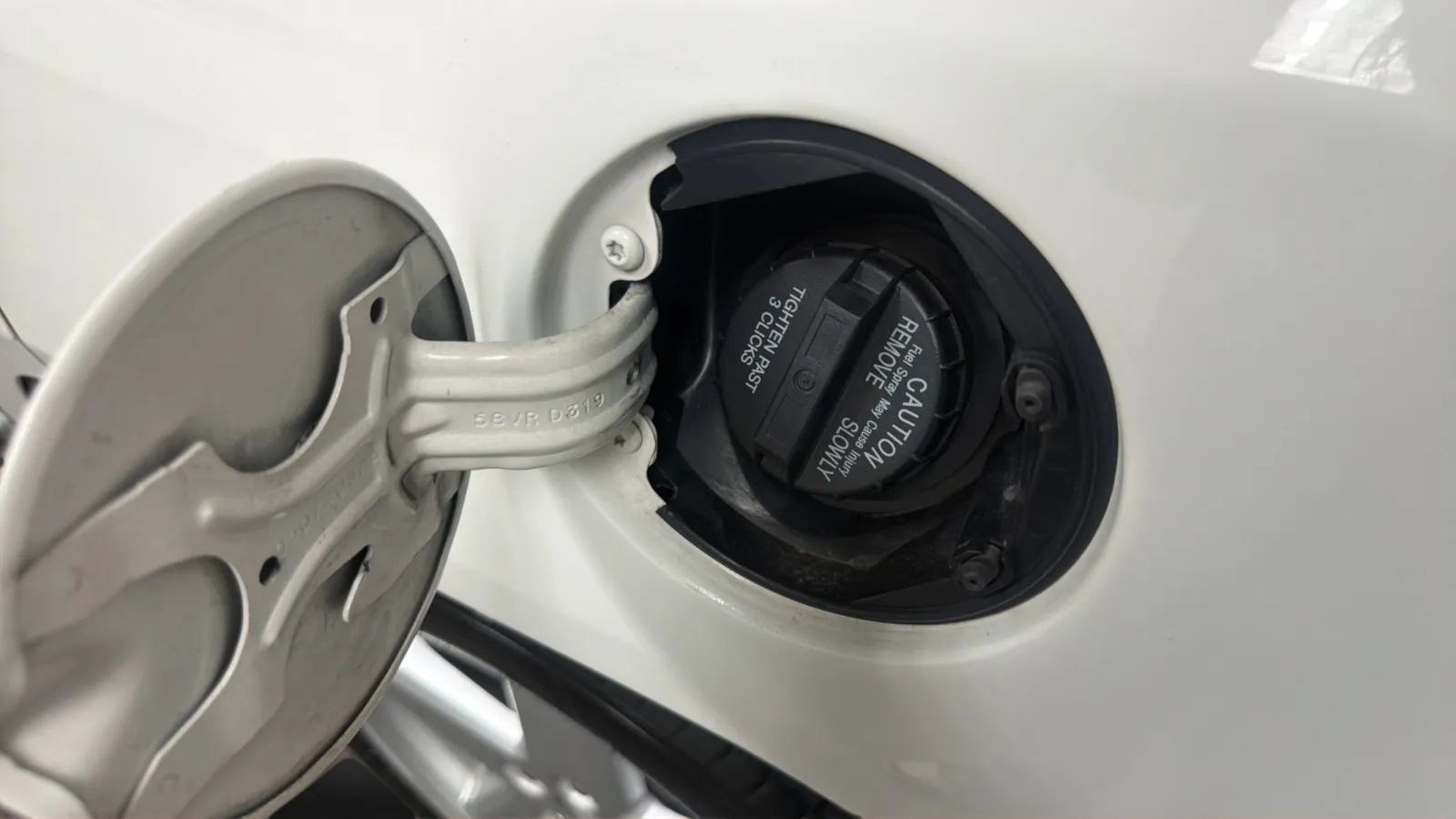 Used 2010 Jeep Compass Limited FWD image 27